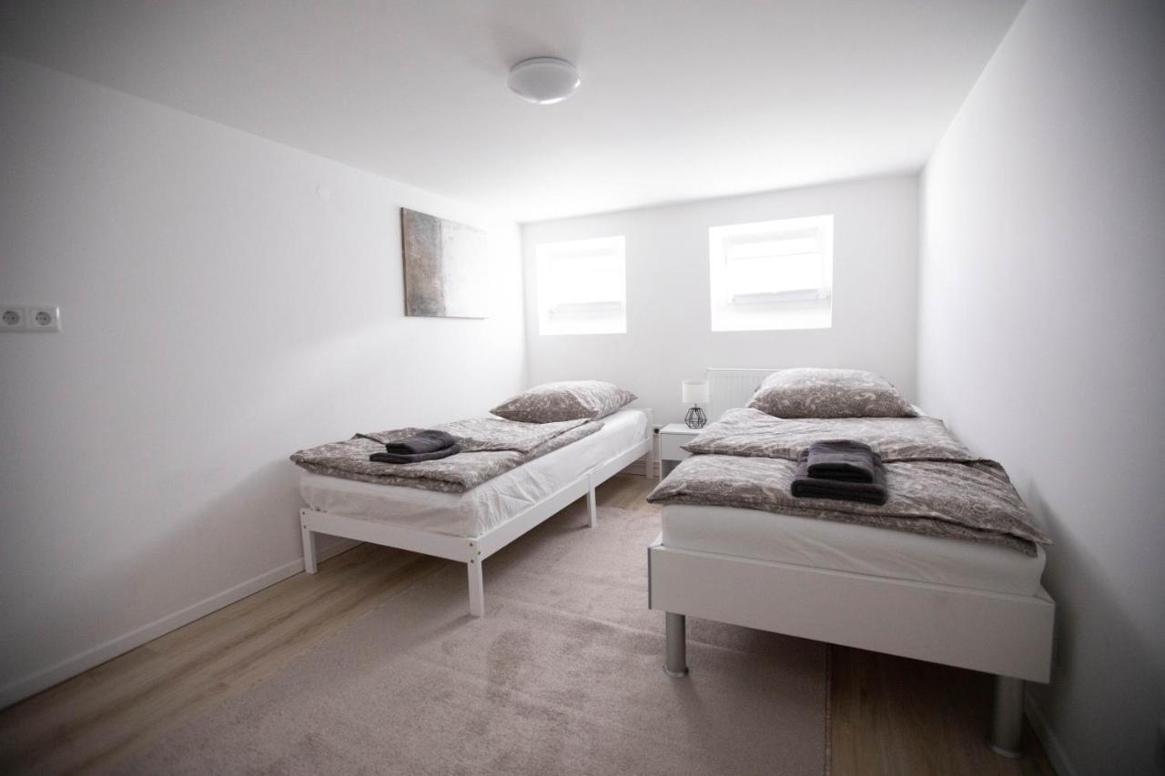 80Qm - 4 Rooms - Private Parking - Keller-Basement - Mallibase Apartments ฮันโนเวอร์ ภายนอก รูปภาพ