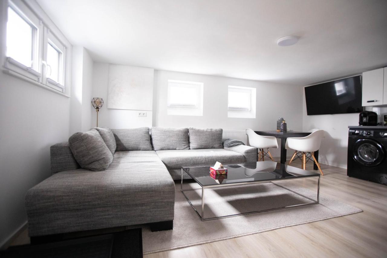 80Qm - 4 Rooms - Private Parking - Keller-Basement - Mallibase Apartments ฮันโนเวอร์ ภายนอก รูปภาพ