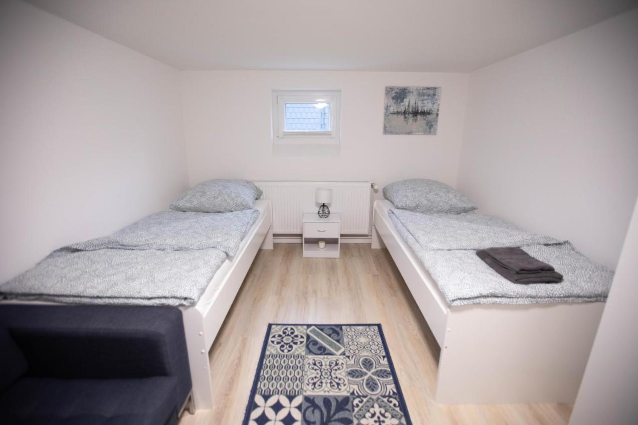 80Qm - 4 Rooms - Private Parking - Keller-Basement - Mallibase Apartments ฮันโนเวอร์ ภายนอก รูปภาพ